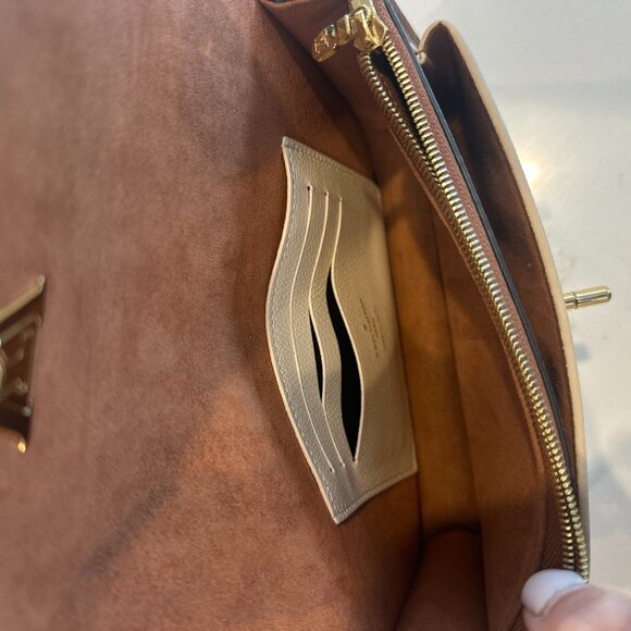 Louis Vuitton Mylockme Chain Pochette – Chataigne Leather - Picture 5 of 5